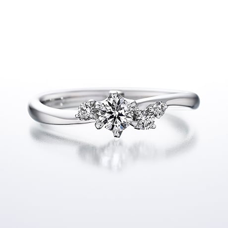 婚約指輪　ダイヤモンドシライシ